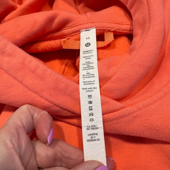 Lululemon loungeful cropped hoodie. Size 10 - Picture 3 of 8